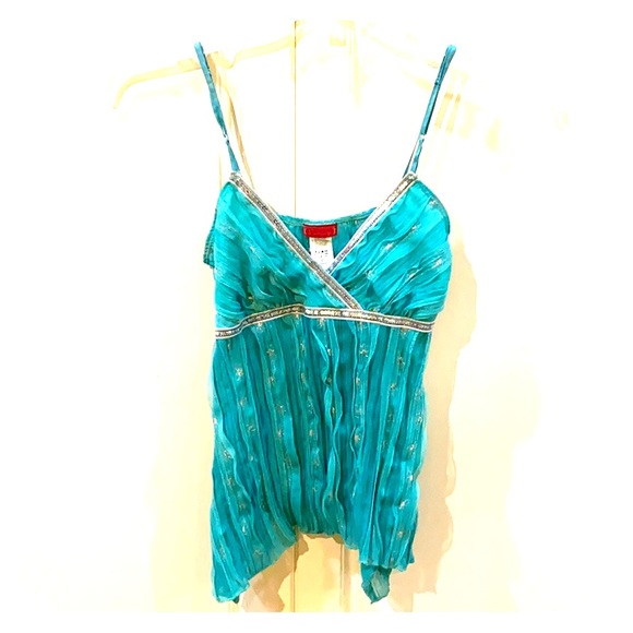 Club top super cute and pretty! - Picture 1 of 3